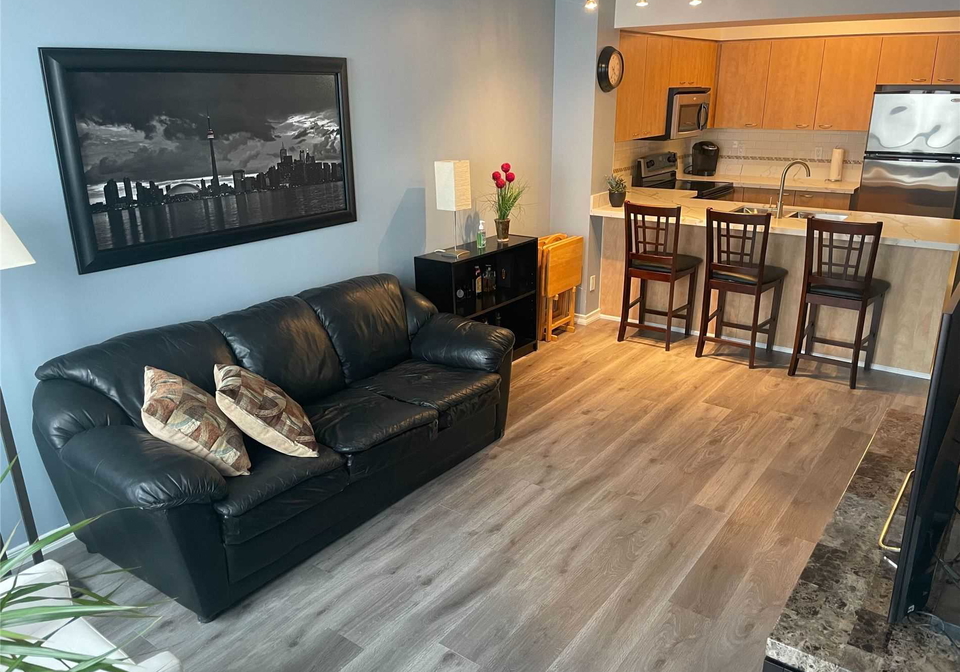 330-red-maple-road-e-richmond-hill-ontario-n5526768