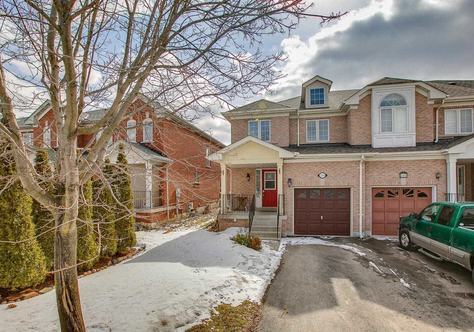 239-banbrooke-crescent-newmarket-ontario-n5532868