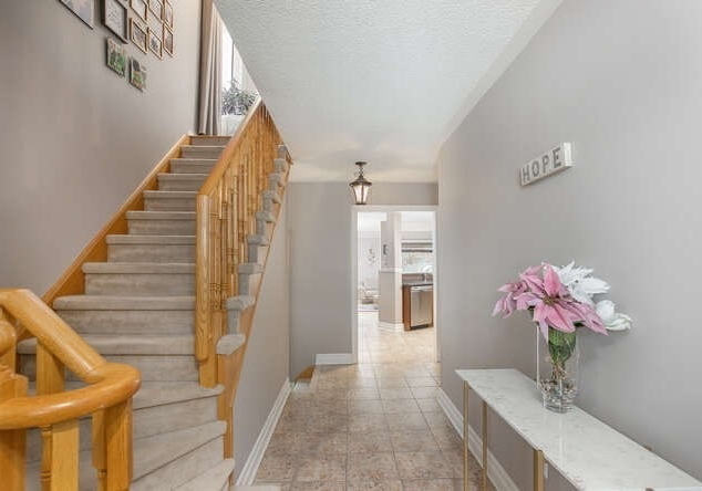 239-banbrooke-crescent-newmarket-ontario-n5532868