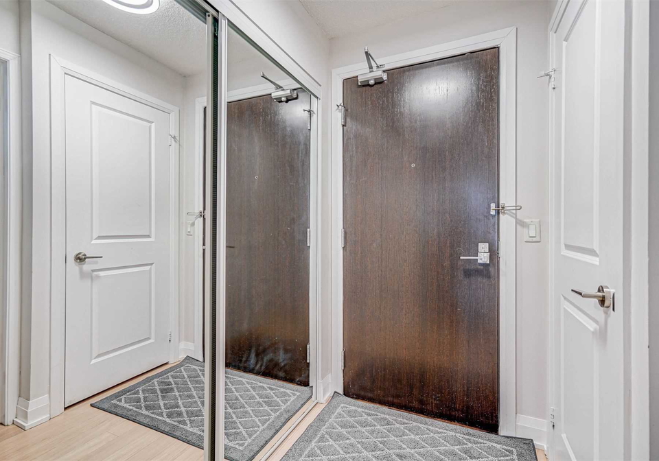 372-highway-7-street-e-richmond-hill-ontario-n5537506