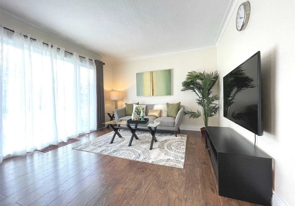 77-boothbay-crescent-newmarket-ontario-n5564703
