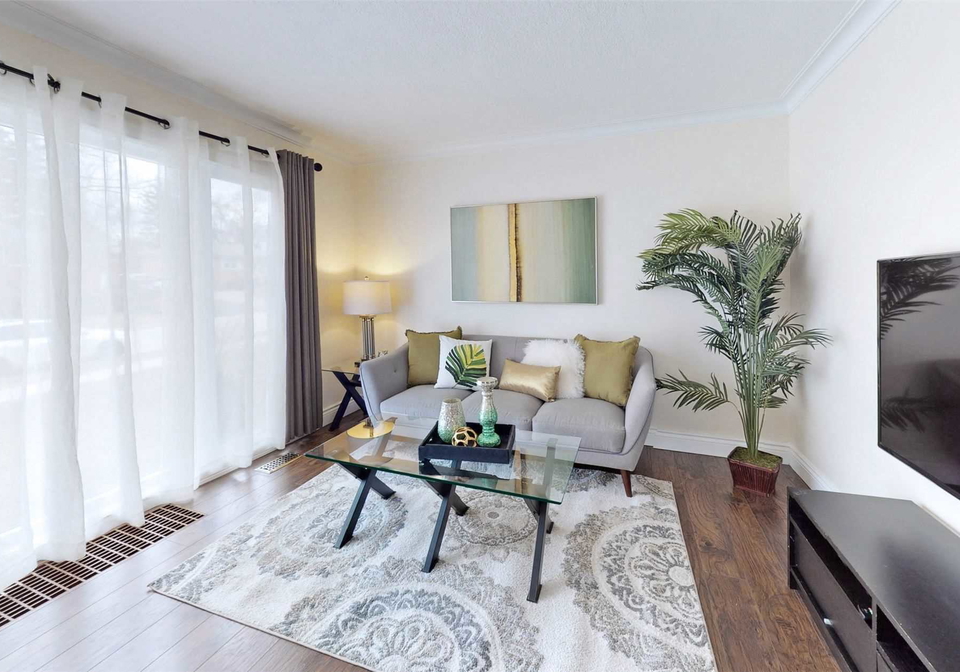 77-boothbay-crescent-newmarket-ontario-n5564703