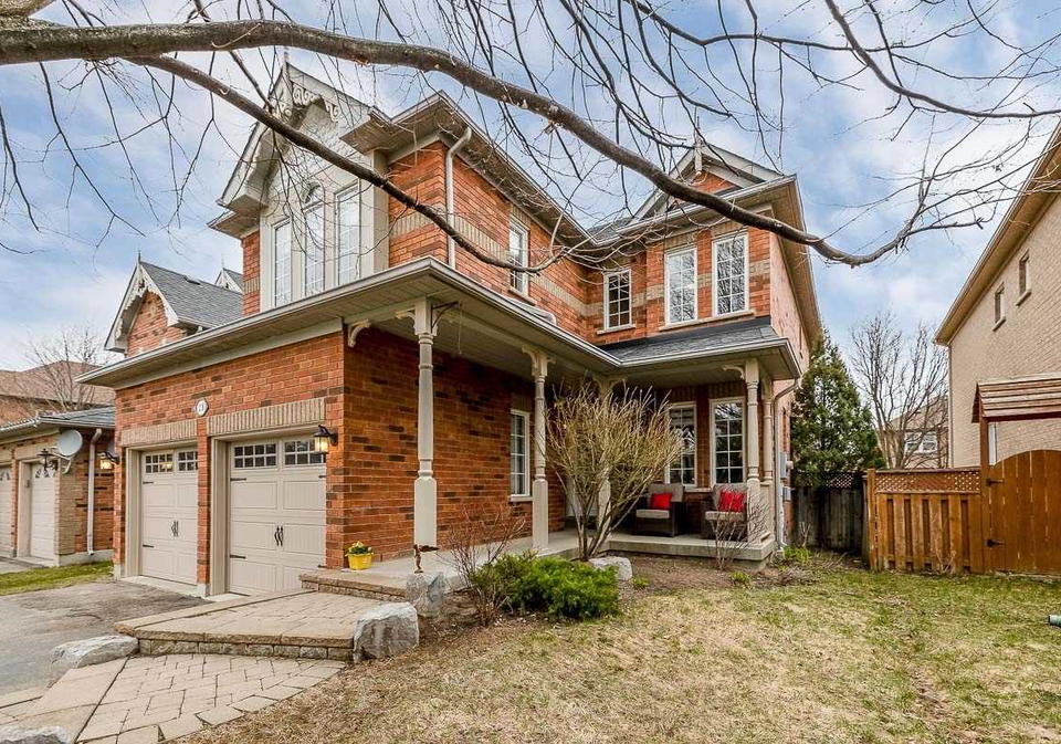218-paxton-crescent-newmarket-ontario-n5579562