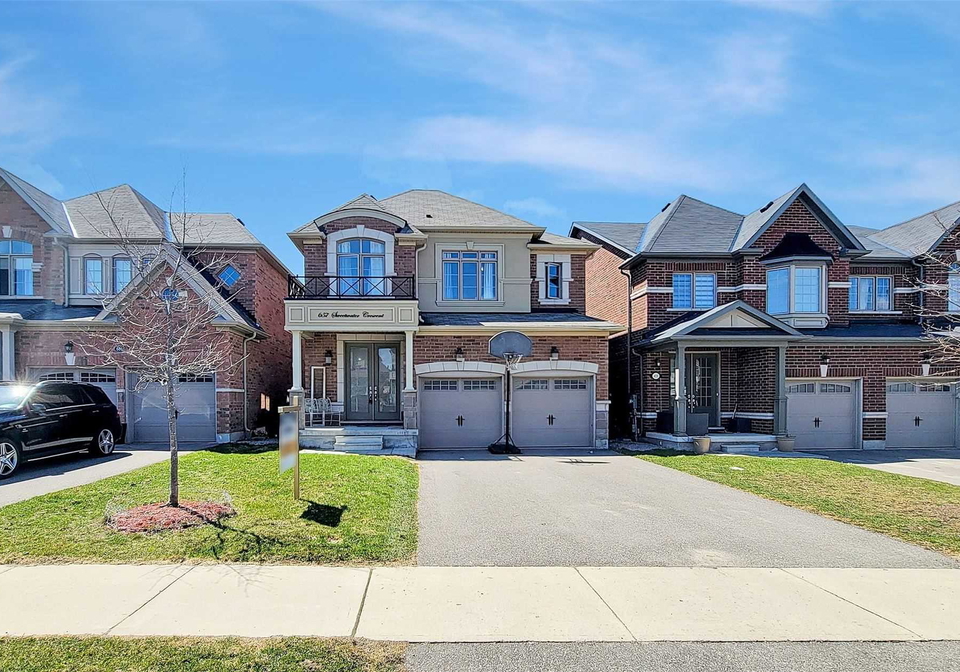 657-sweetwater-crescent-newmarket-ontario-n5587302