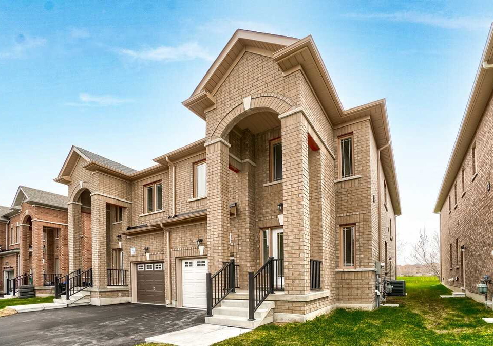 174-sutherland-avenue-bradford-west-gwillimbury-ontario-n5609119