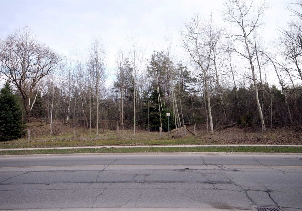 98-henderson-drive-aurora-ontario-n5654030