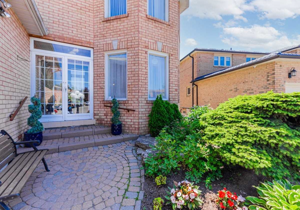 11-laser-court-richmond-hill-ontario-n5680564