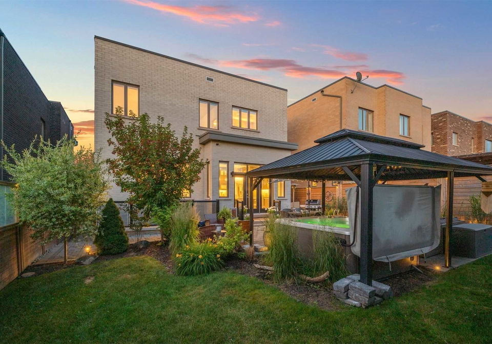 8-kent-matthew-street-richmond-hill-ontario-n5721659