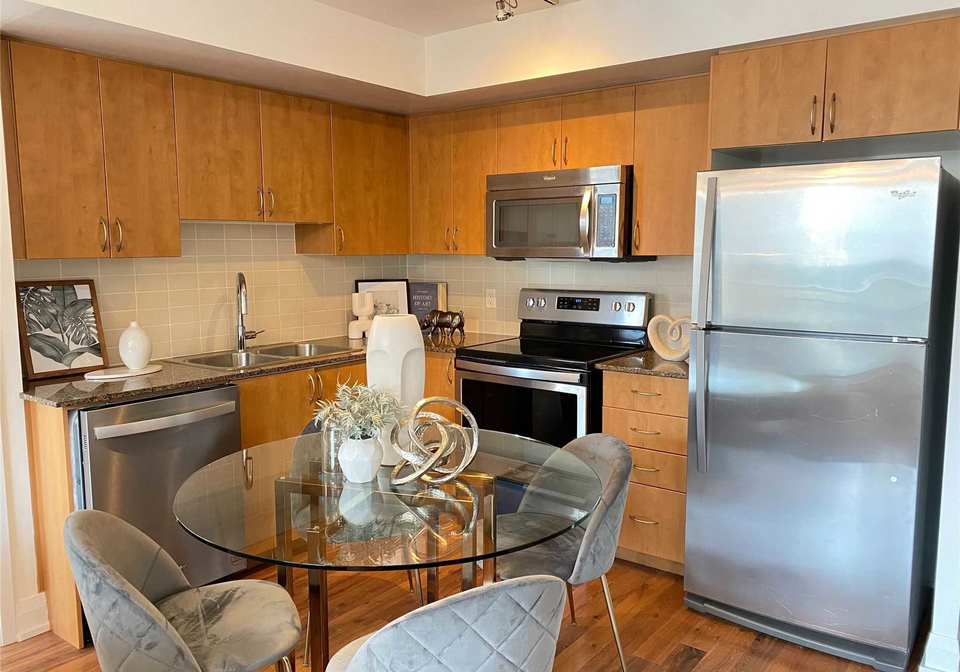 376-highway-7-e-road-richmond-hill-ontario-n5781562