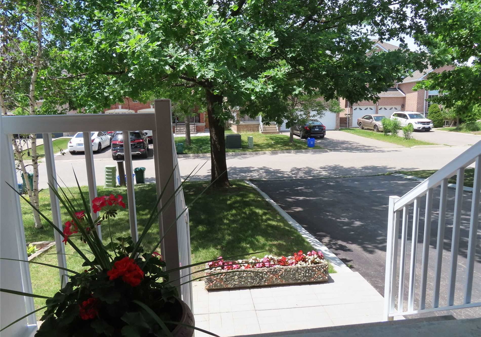 9-belwood-boulevard-vaughan-ontario-n5798347