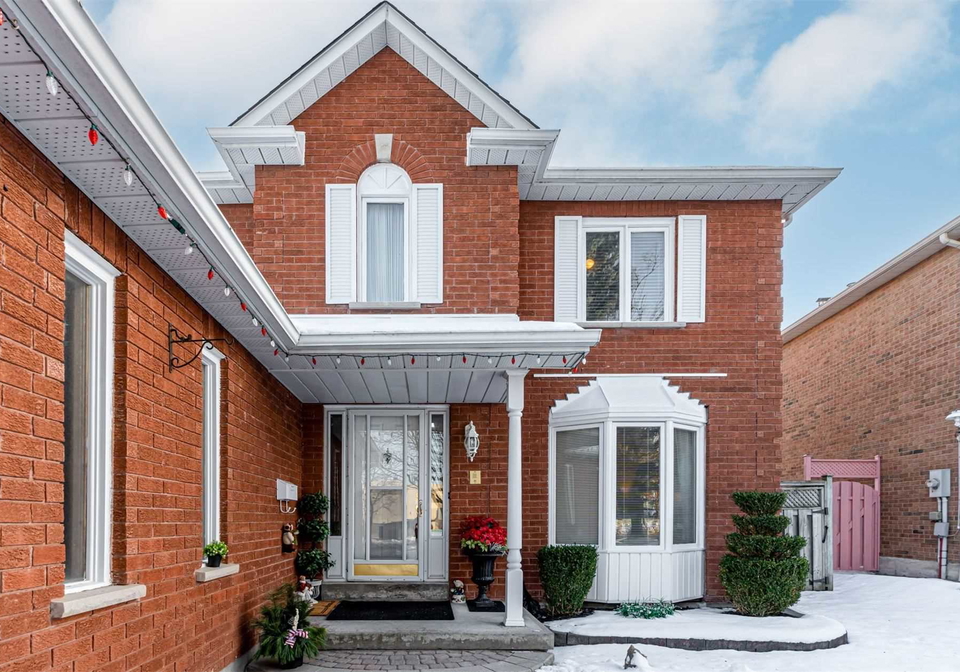 36-savage-road-newmarket-ontario-n5856550