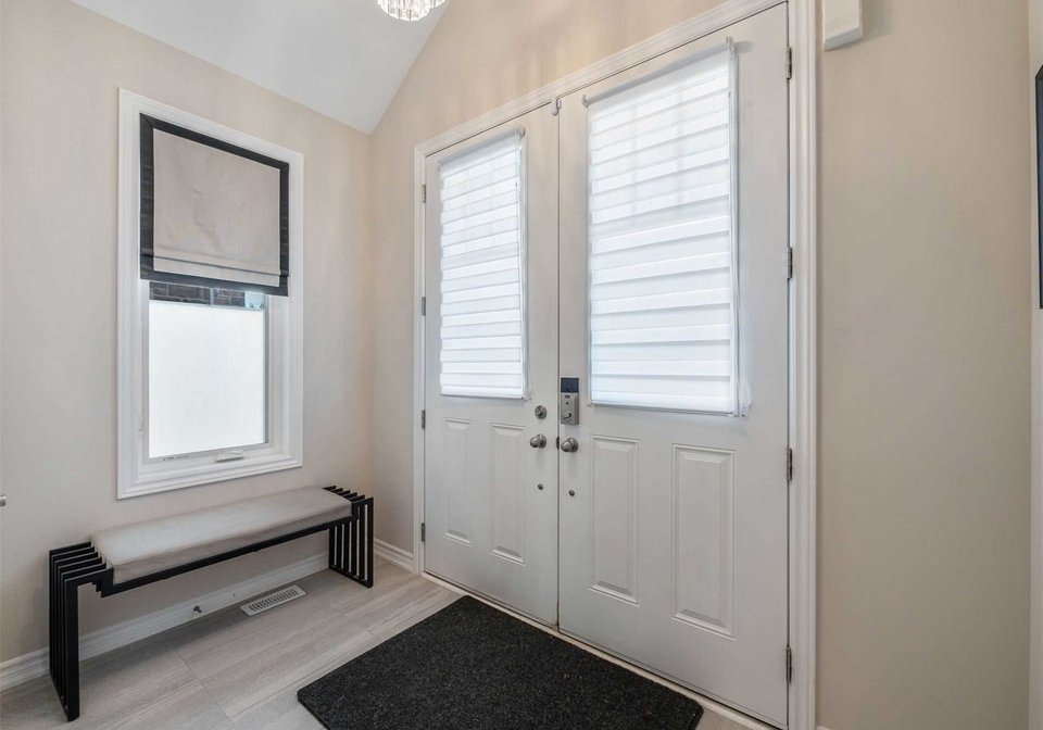 5-sikura-circle-aurora-ontario-n6037797