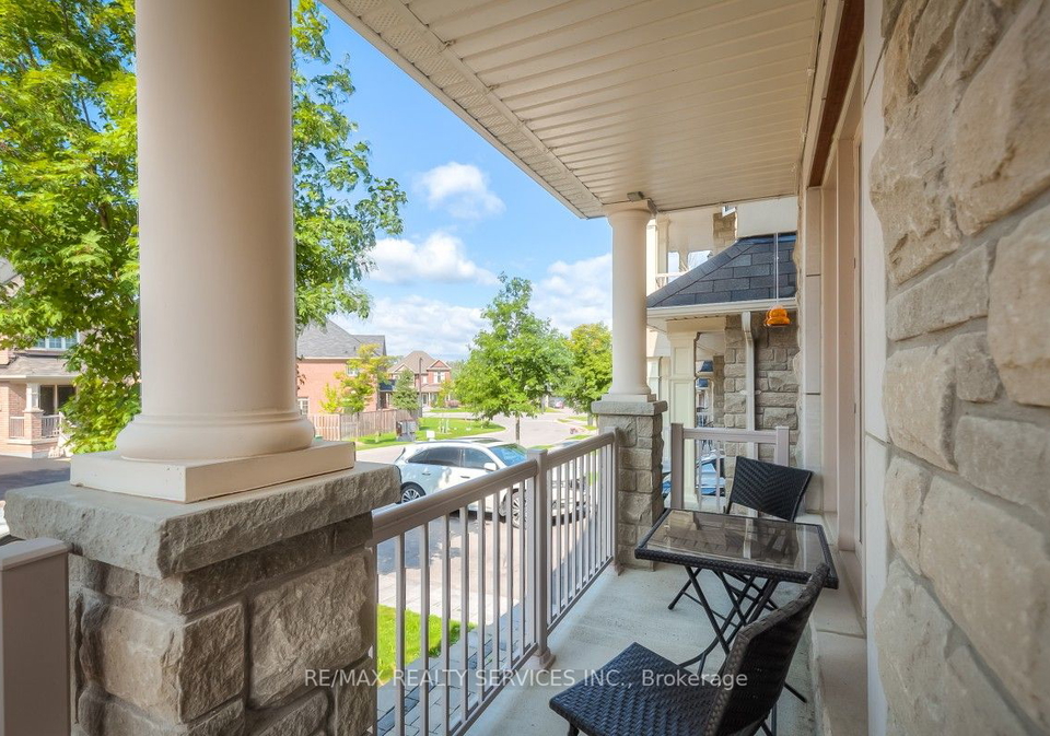 243-gord-clelland-gate-newmarket-ontario-n6037864