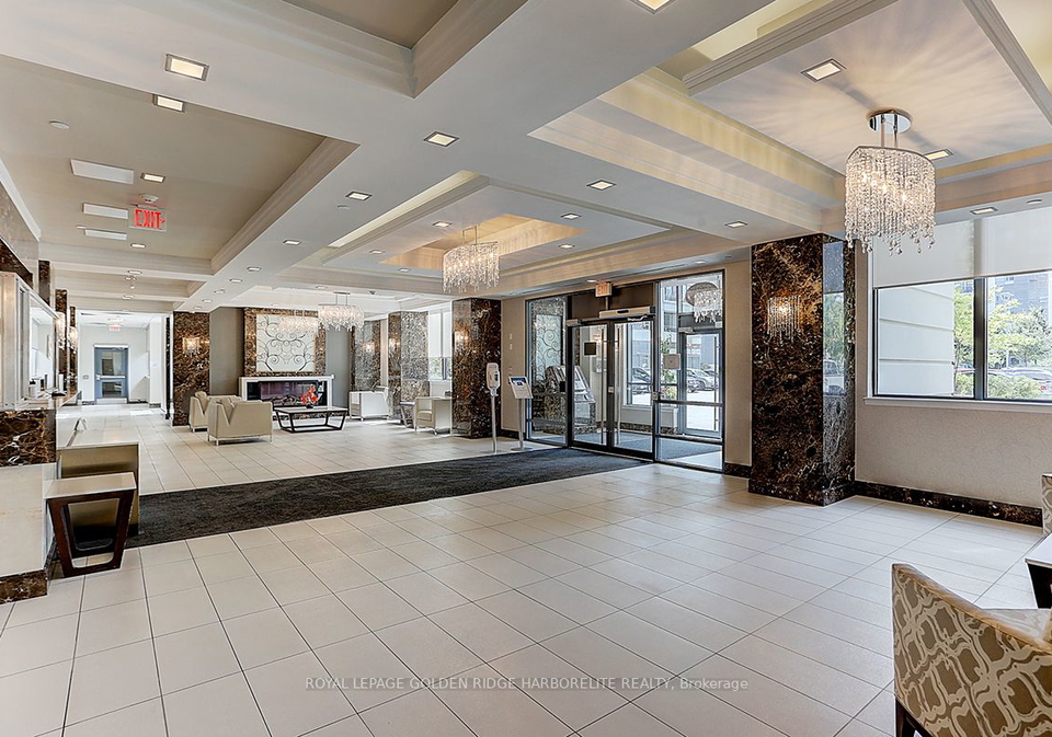 376-highway-7-avenue-e-richmond-hill-ontario-n6722550