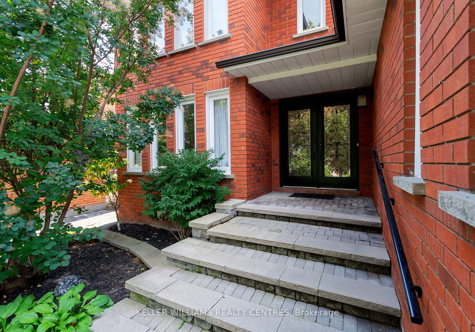 56-ballard-crescent-newmarket-ontario-n7245740