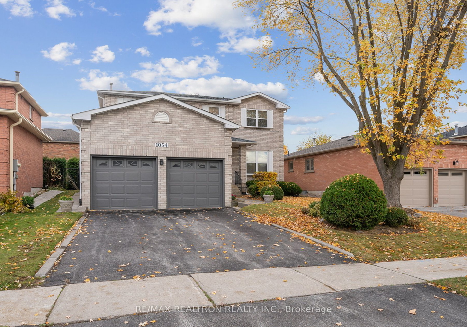 1054-leslie-valley-drive-newmarket-ontario-n7264656