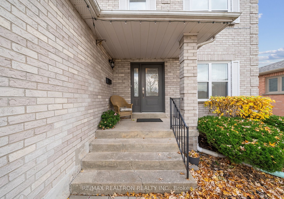1054-leslie-valley-drive-newmarket-ontario-n7264656
