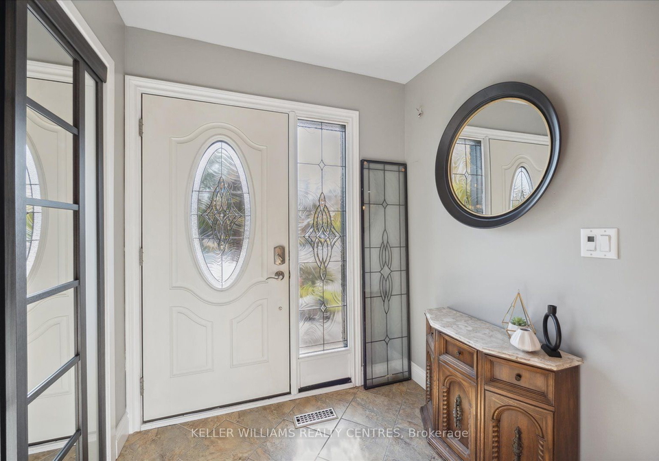 18-boulding-drive-aurora-ontario-n7378264