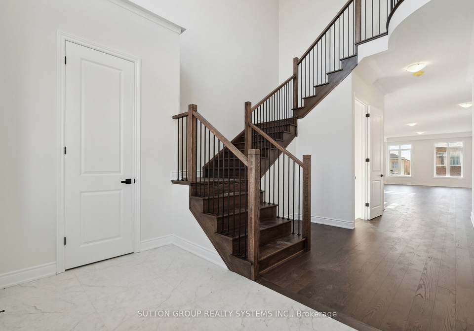 75-eastgrove-square-east-gwillimbury-ontario-n7394418