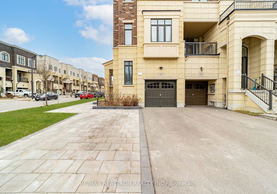 197-arianna-crescent-vaughan-ontario-n8011700