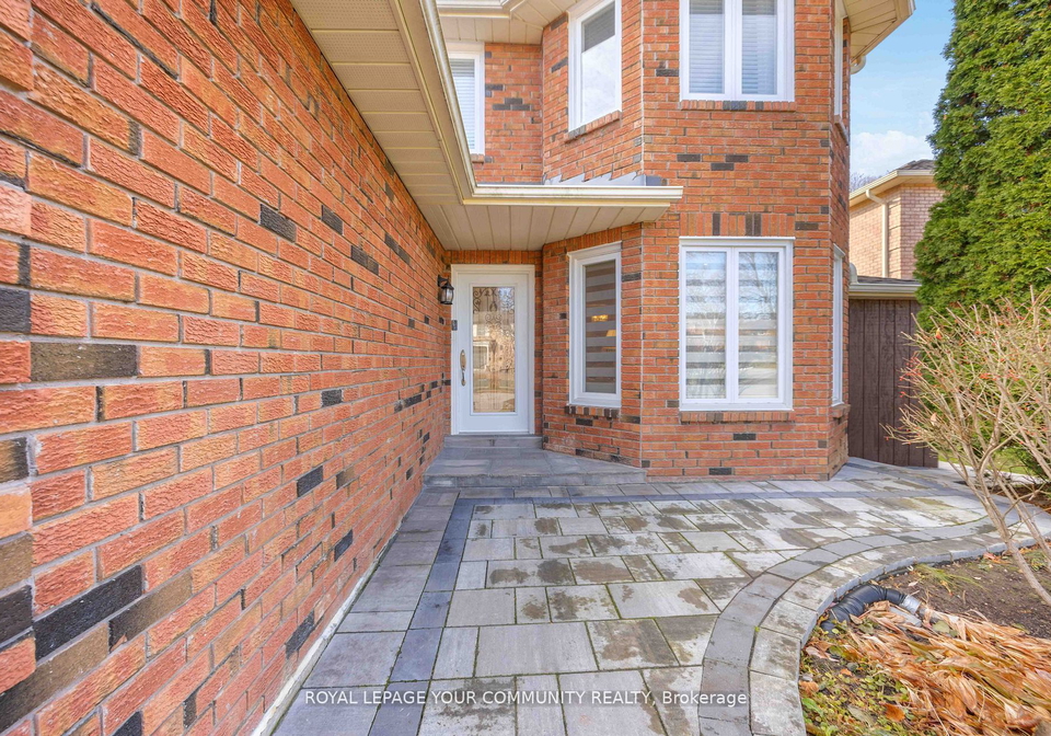 35-hammond-drive-aurora-ontario-n8056508