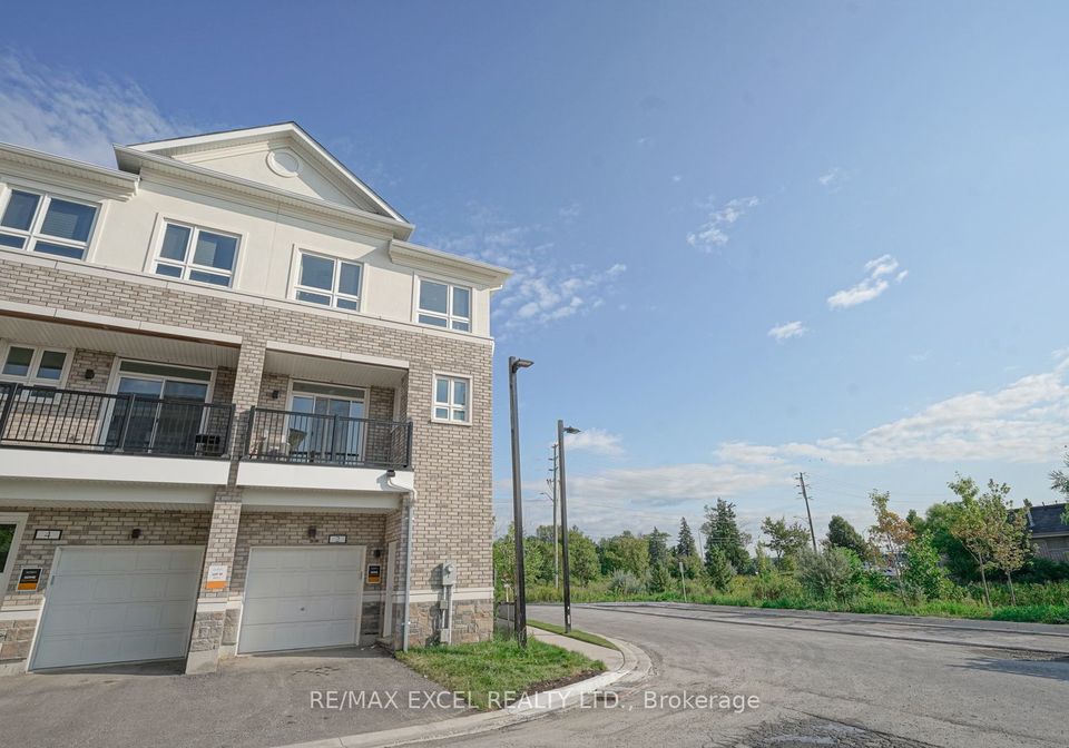 2-chicago-lane-markham-ontario-n8075352