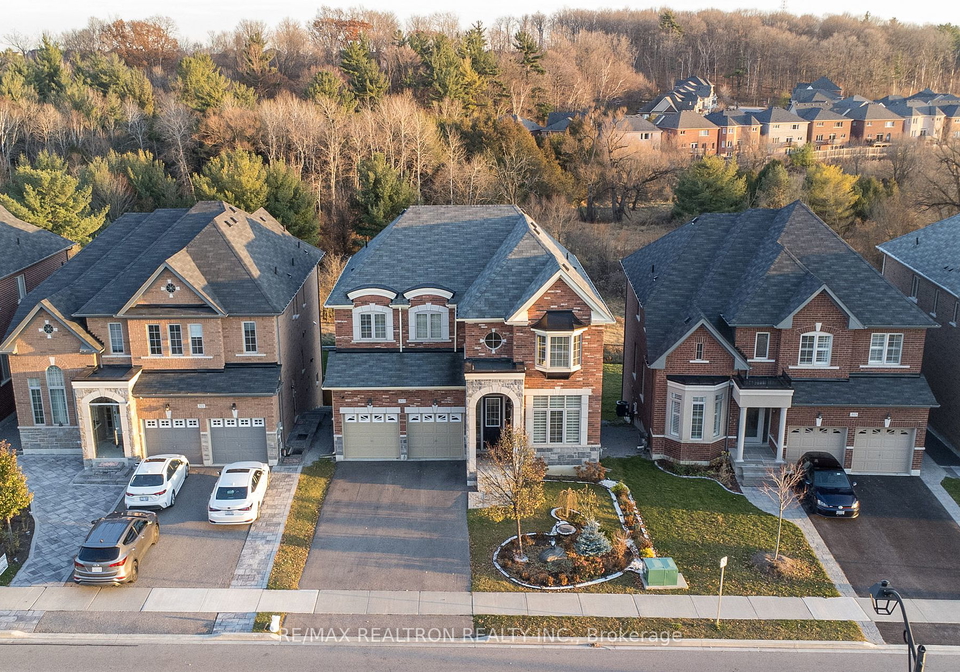 517-clifford-perry-place-newmarket-ontario-n8075394