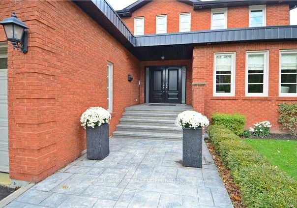 34-claridge-drive-richmond-hill-ontario-n8168798