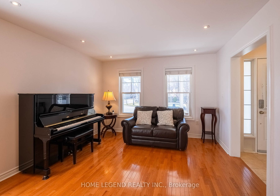 37-roy-rainey-avenue-markham-ontario-n8255344