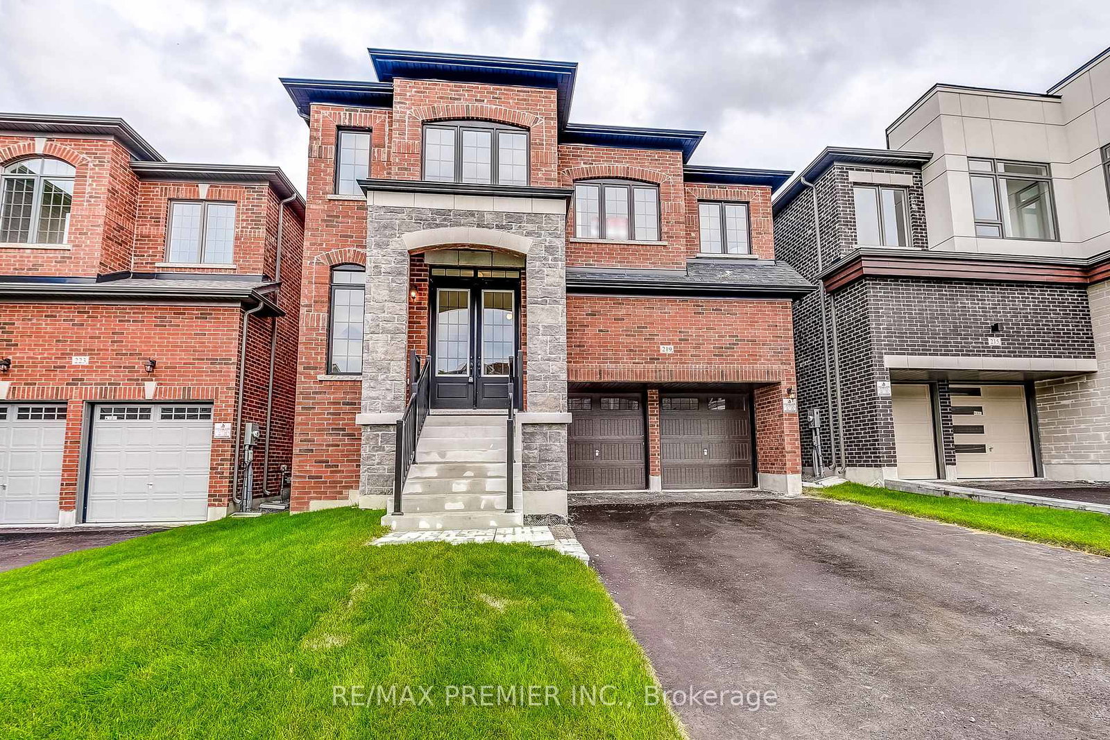 219-fallharvest-way-whitchurch-stouffville-ontario-n9255835