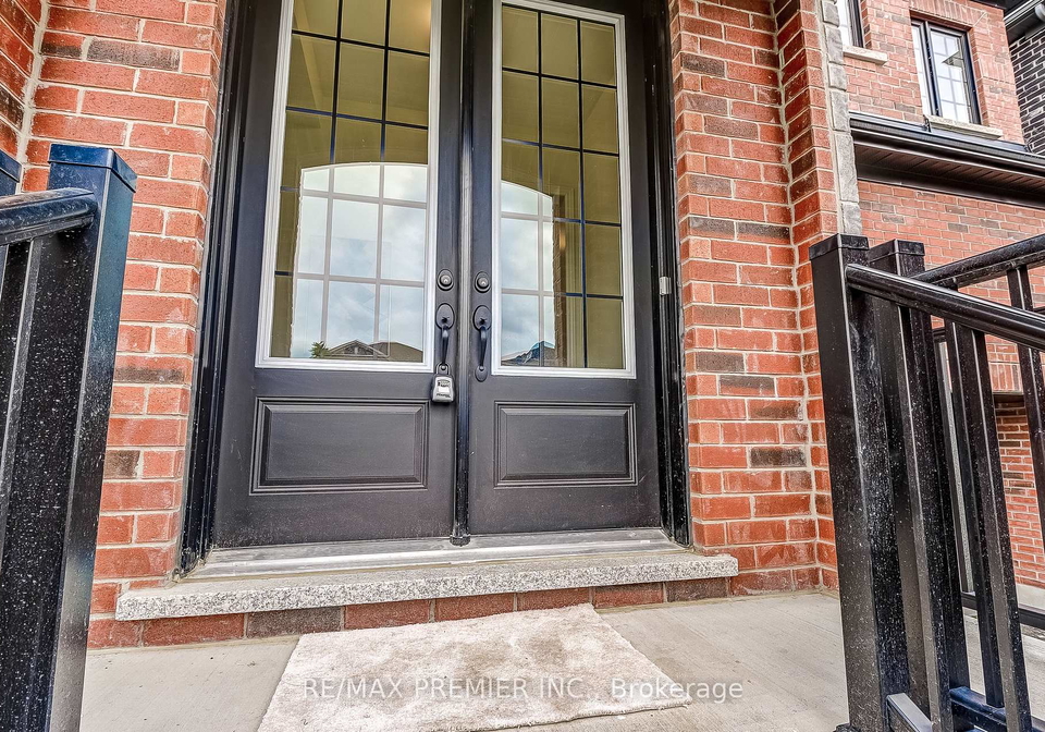 219-fallharvest-way-whitchurch-stouffville-ontario-n9255835