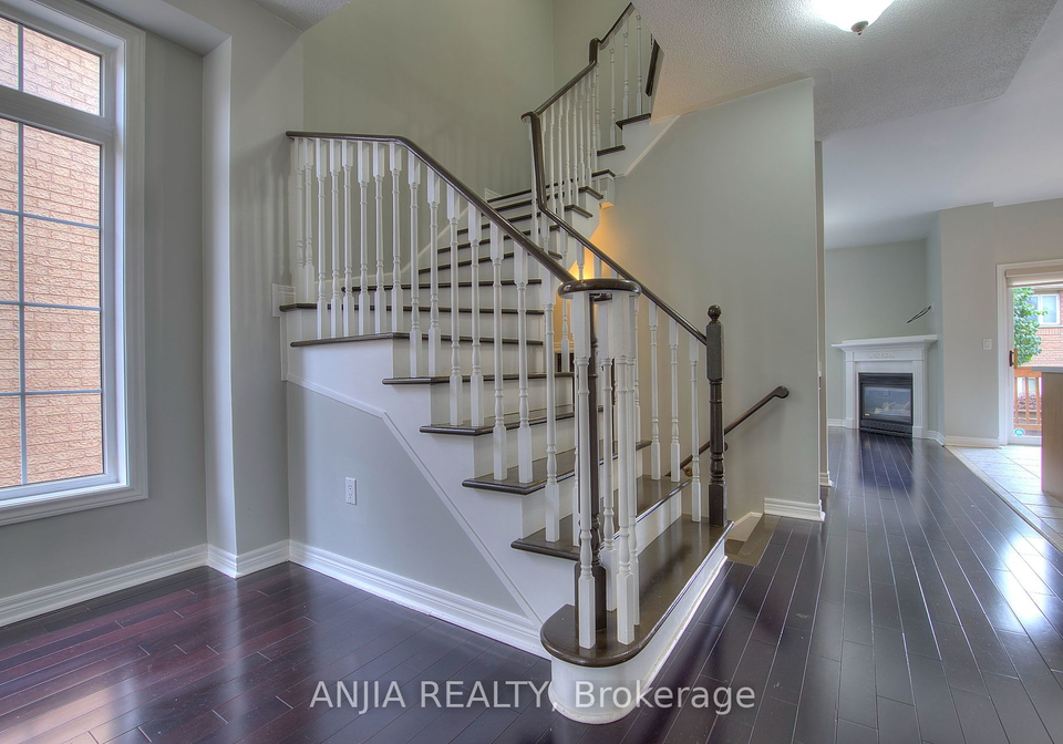 32-signet-way-vaughan-ontario-n9296901