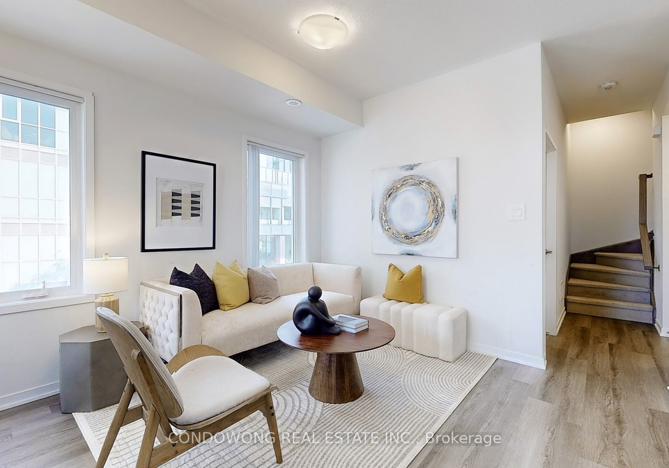21-honeycrisp-crescent-vaughan-ontario-n9347156
