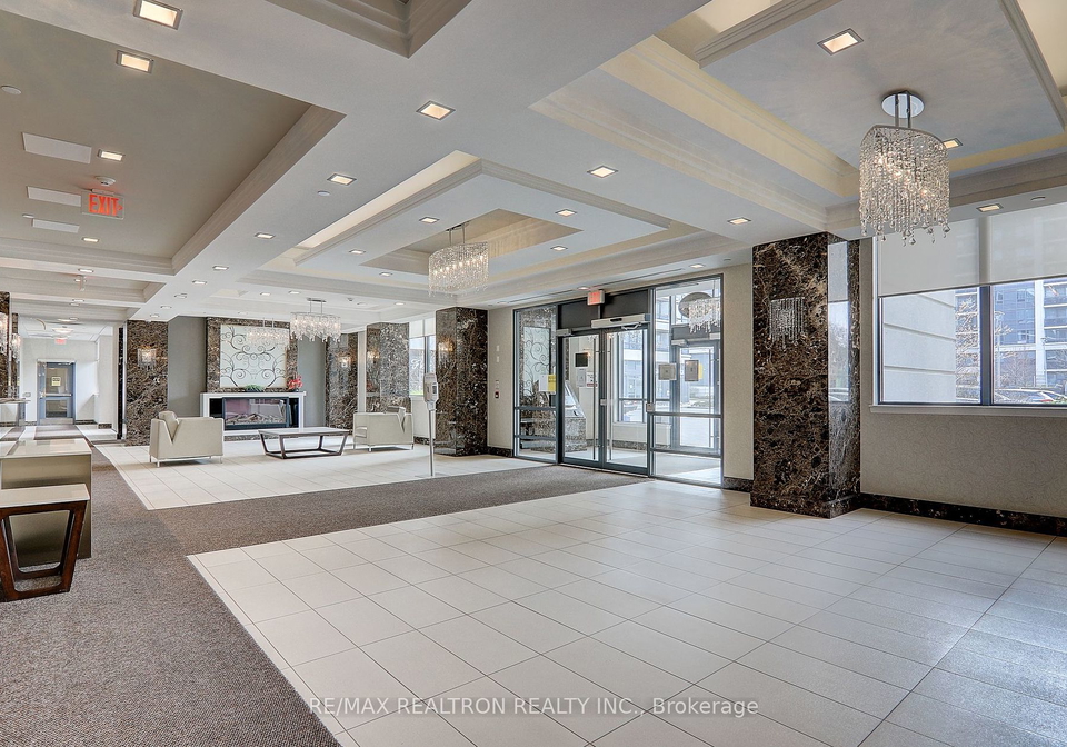 372-highway-7-road-e-richmond-hill-ontario-n9357143
