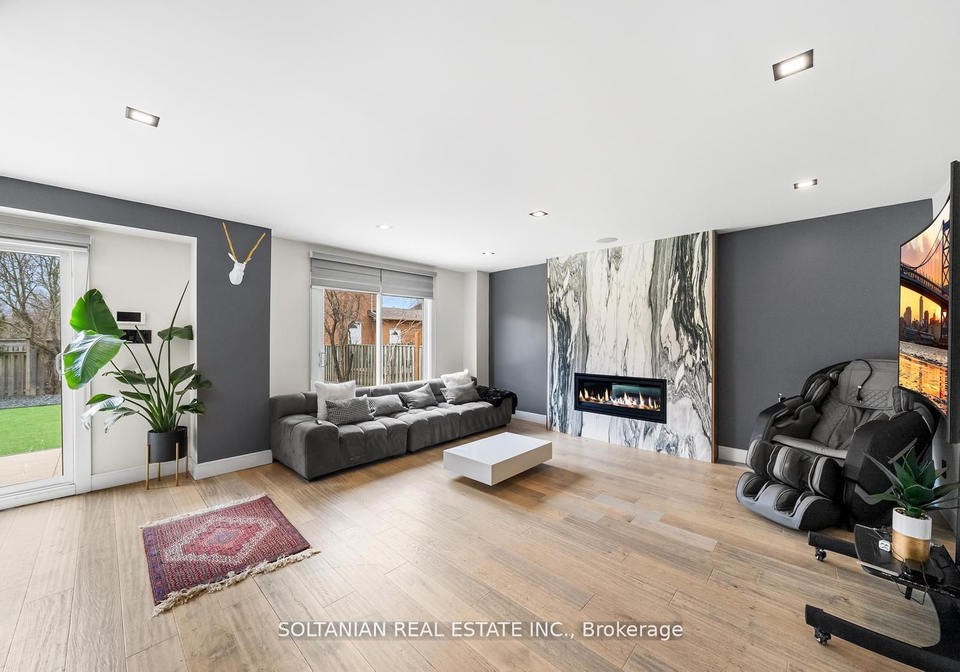 50-addison-street-richmond-hill-ontario-n9399975