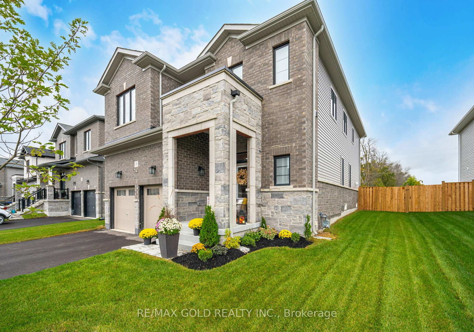 15-autumn-drive-wasaga-beach-ontario-s11904471