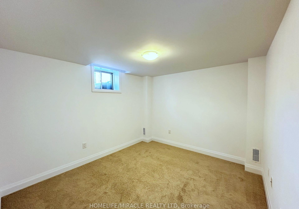 25-gateway-drive-barrie-ontario-s11958963