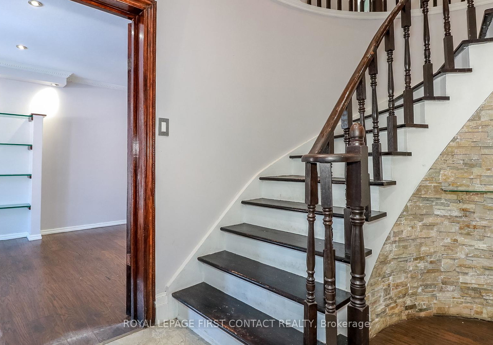 104-brown-street-barrie-ontario-s11986853