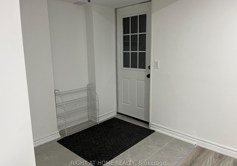 22-magna-carta-road-barrie-ontario-s11990338