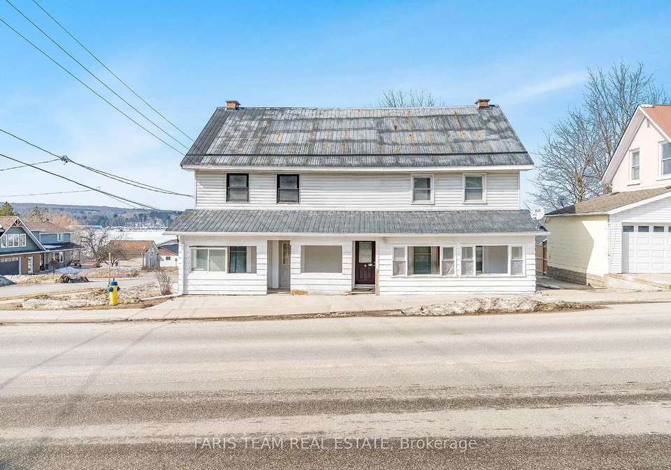 61-robert-street-w-penetanguishene-ontario-s11997862