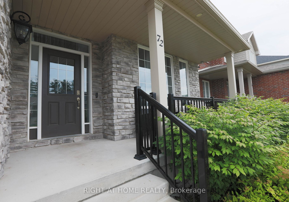 72-lockerbie-crescent-collingwood-ontario-s12036384