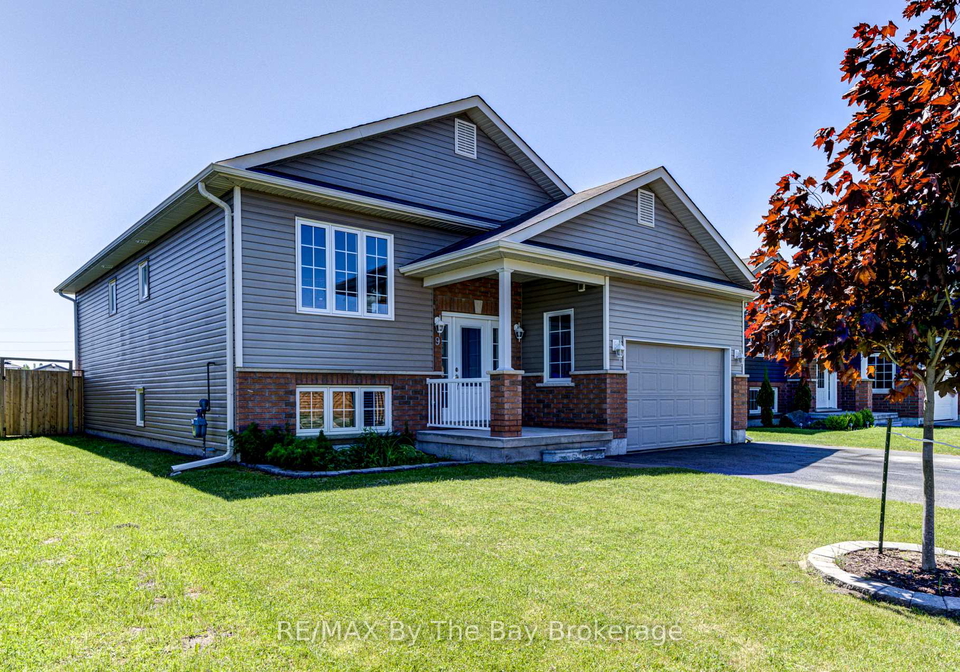 9-george-avenue-wasaga-beach-ontario-s12052791
