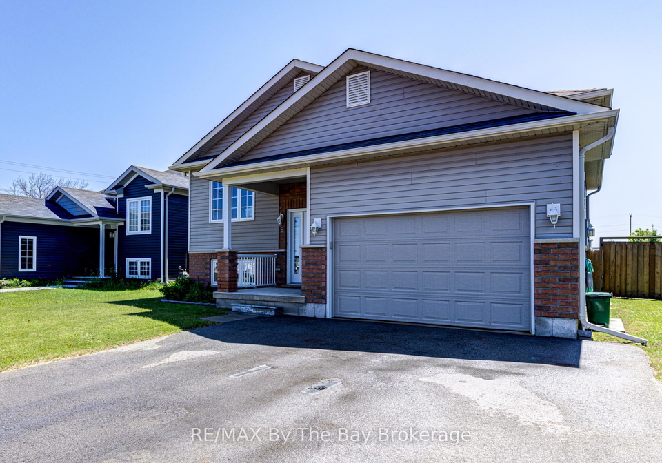 9-george-avenue-wasaga-beach-ontario-s12052791