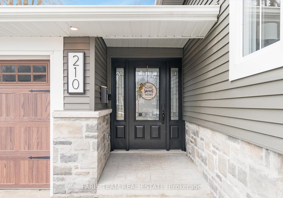 210-spruce-crescent-barrie-ontario-s12060857