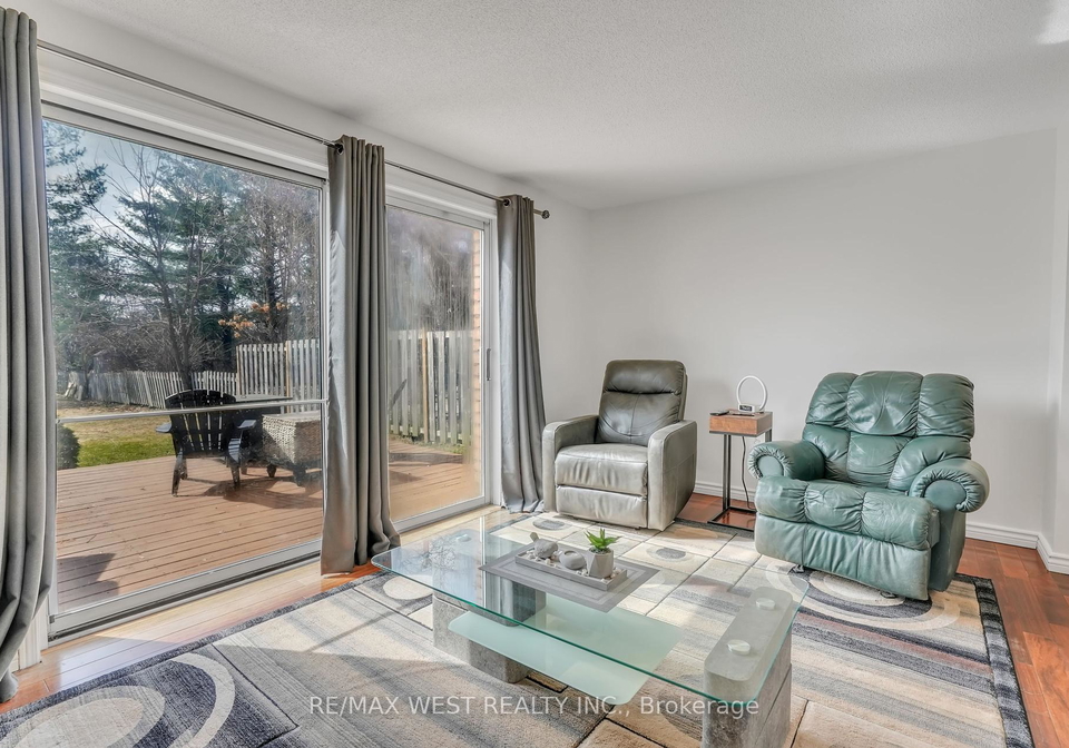 15-seymour-crescent-barrie-ontario-s12066979