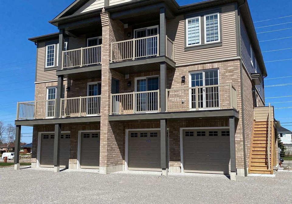 31-pumpkin-corner-crescent-barrie-ontario-s12076913