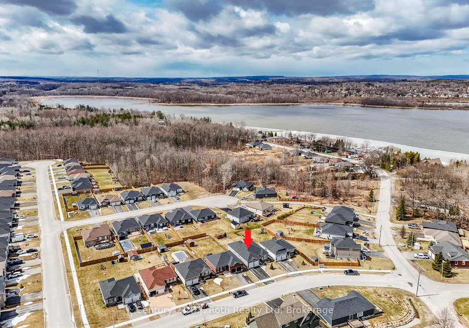 4-charlie-rawson-boulevard-tay-ontario-s12078079