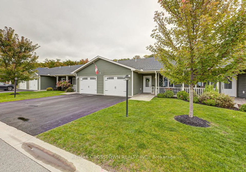 5-chamberlain-crescent-penetanguishene-ontario-s12083797