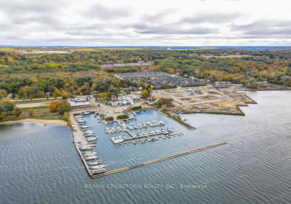 5-chamberlain-crescent-penetanguishene-ontario-s12083797