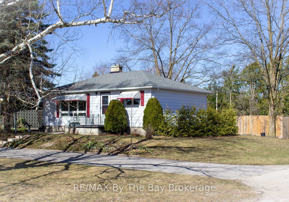 208-jane-street-clearview-ontario-s12089815